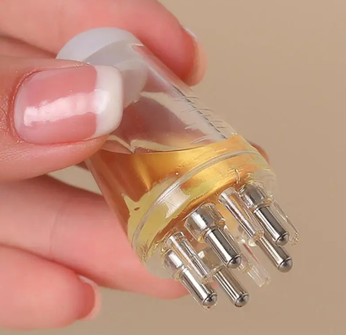 ScalpHealDiscover the ScalpHeal™ Oil Roller Comb for nourishing your scalp, promoting healthy hair growth and soothing dryness.